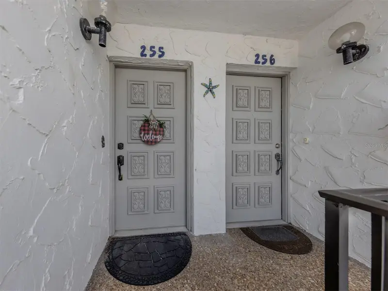 1555 Tarpon Center Dr #255, FL
