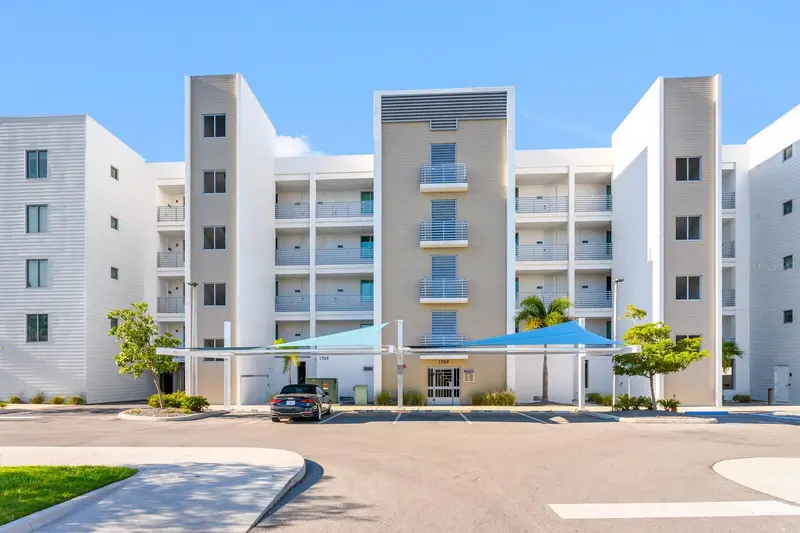 1709 N Tamiami Trl #503, FL