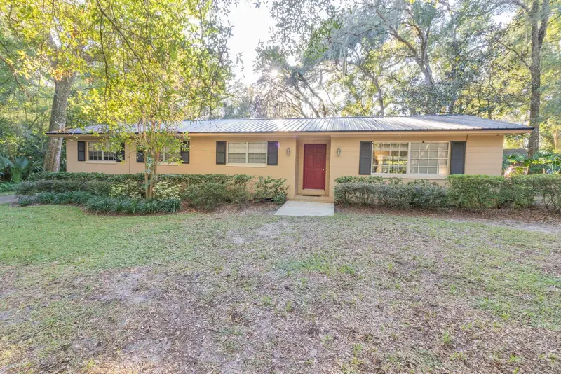 560 N Lake Pleasant Rd, FL