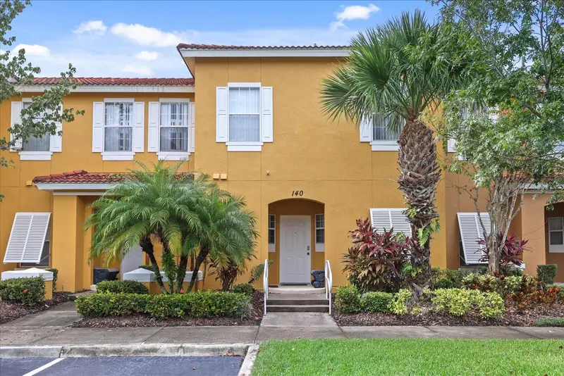 140 Pompano Beach Dr, FL
