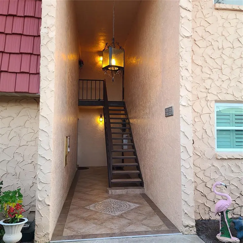 220 Buttonwood Cir #220, FL