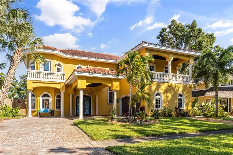 911 Jungle Ave N, FL