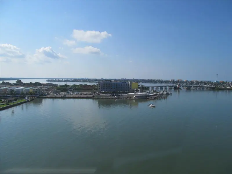 4775 Cove Cir #1202, FL