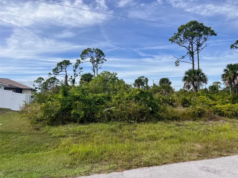16 Caree Pl, FL