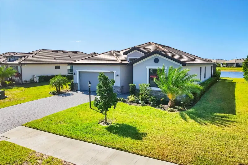 15716 Barefoot Beach Dr, FL
