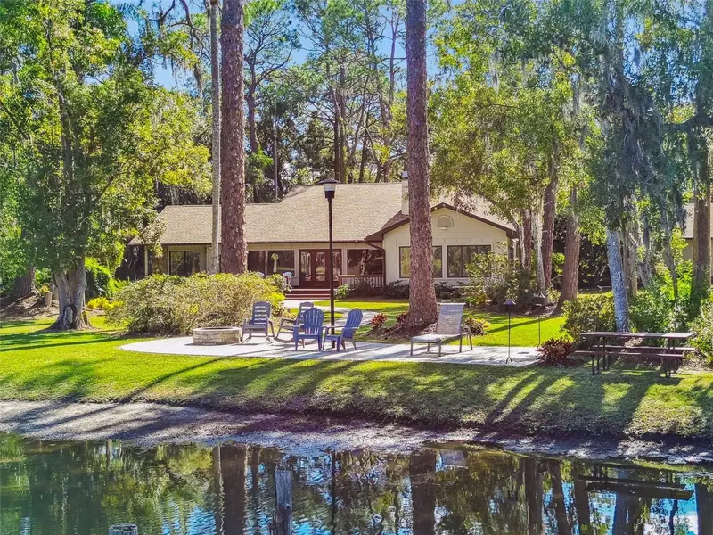 8011 N Mobley Rd, FL