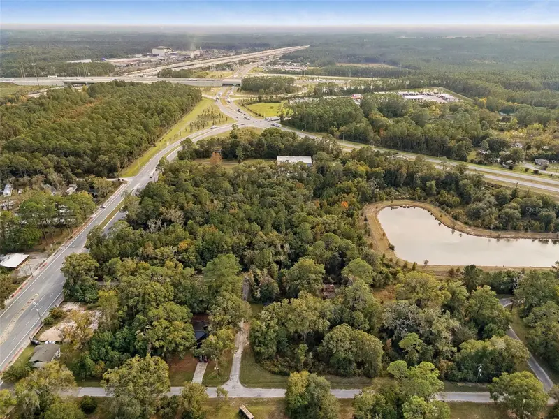 660 Us Highway 301 S, FL