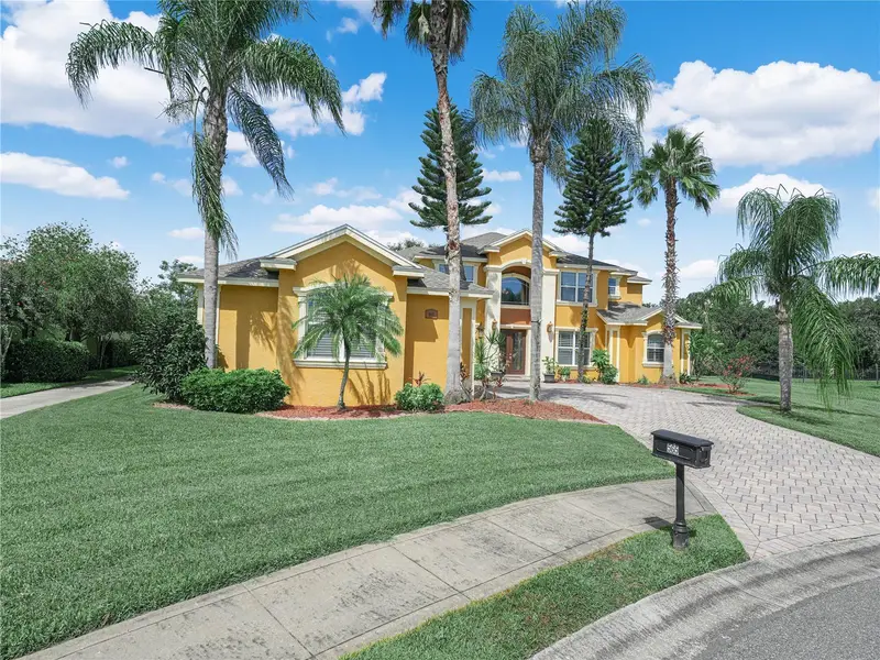 565 Whisper Woods Dr, FL