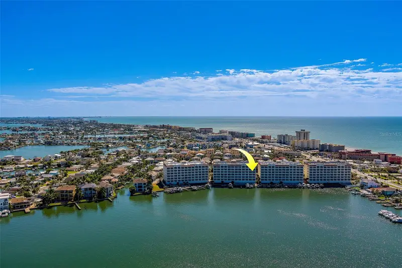 17735 Gulf Blvd #501, FL