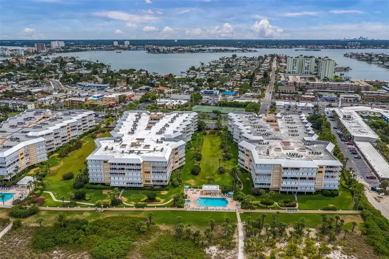 6500 Sunset Way #116, FL