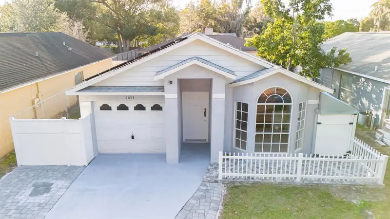 1033 Hamlet Dr, FL