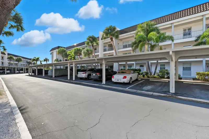 4380 Exeter Dr #H202, FL