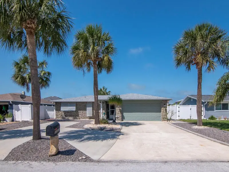 13615 Stacey Dr, FL