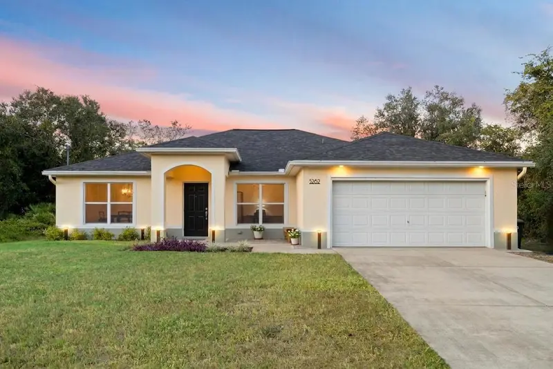 5262 Rhapsody Ave, FL