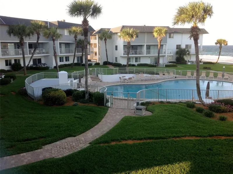 815 Ocean Shore Blvd #5a, FL