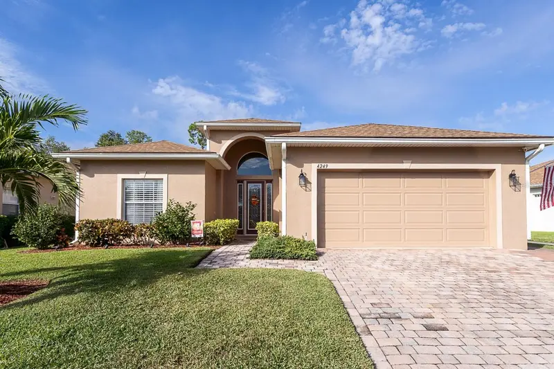 4249 Berwick Dr, FL