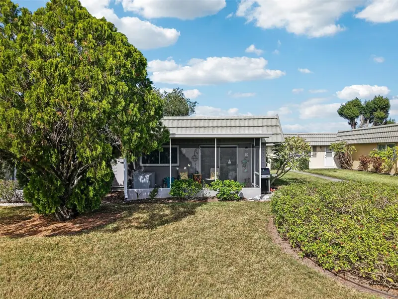 201 Kings Blvd #13, FL