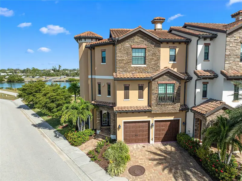 205 E Venice Ave, FL