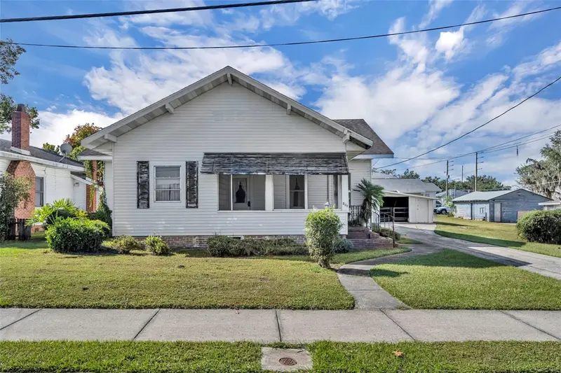 207 N Perkins St, FL