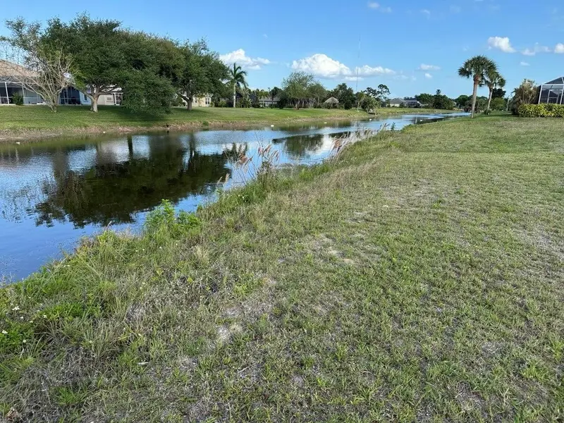 743 Rotonda Cir, FL