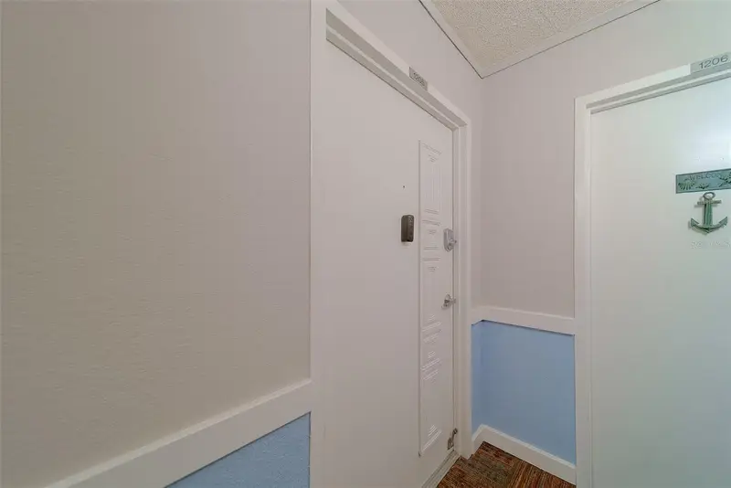17920 Gulf Blvd #1205, FL