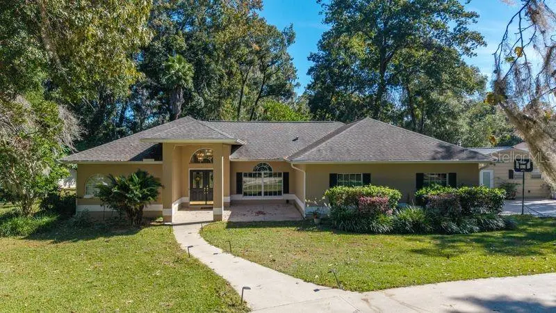 4893 Sw 4th Cir, FL
