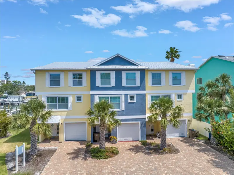 100 Windrush Blvd #1, FL