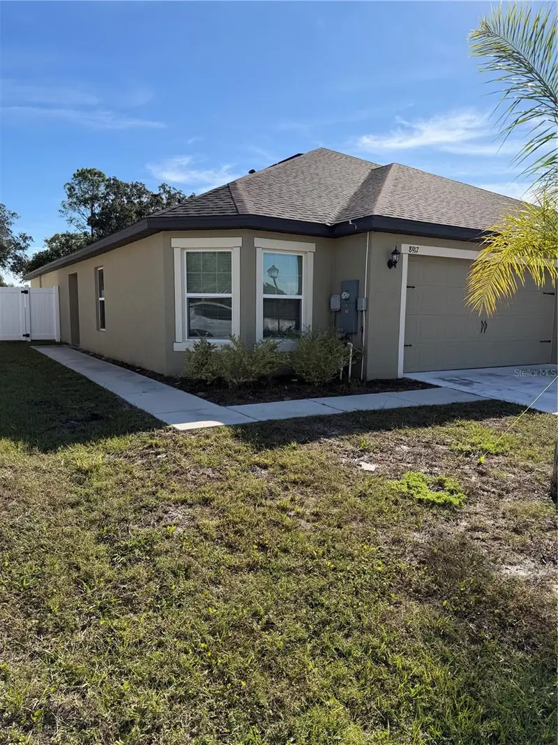 8917 Southern Charm Cir, FL
