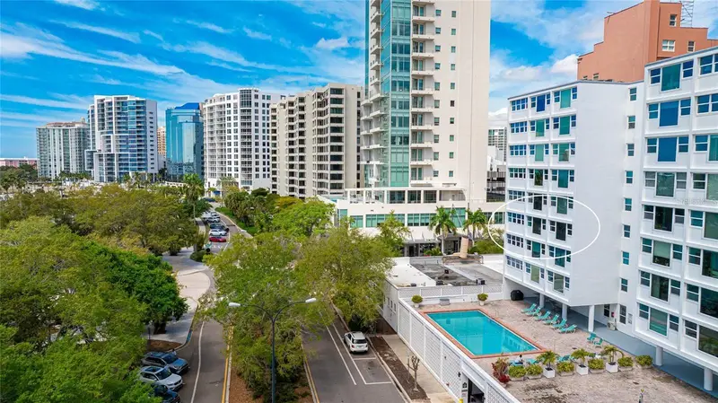 33 S Gulfstream Ave #307, FL