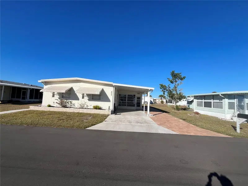 824 Cervina Dr, FL