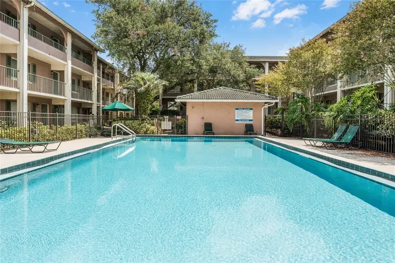 120 Blue Pointe Way #340, FL