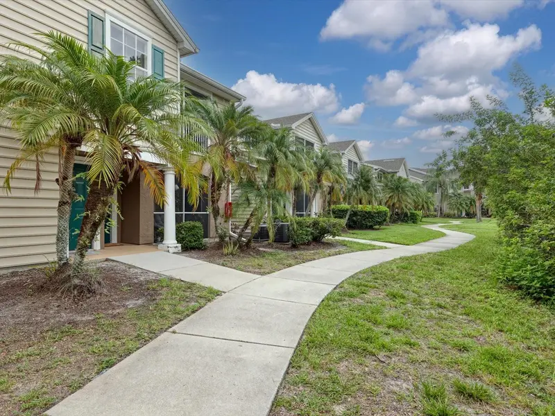 8911 Manor Loop #205, FL