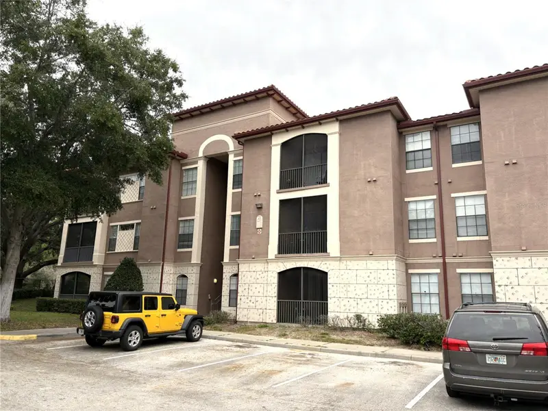 6177 Metrowest Blvd #102, FL