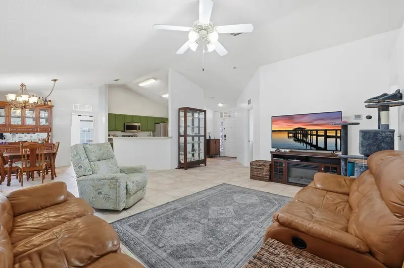 36 Lema Ln, FL