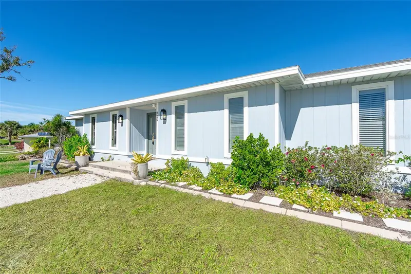 320 Anchor Row, FL