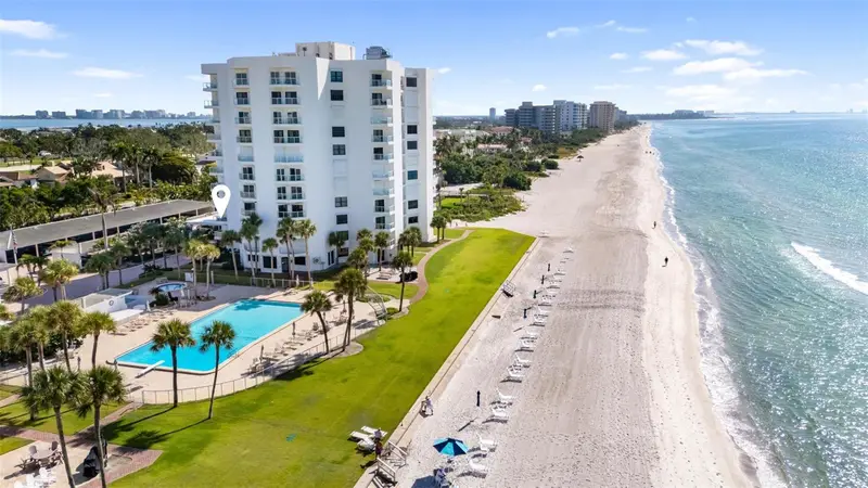 1000 Longboat Club Rd #204, FL