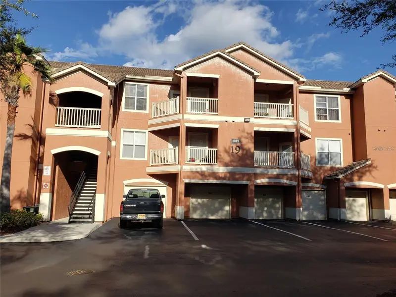 8813 Villa View Cir #104, FL