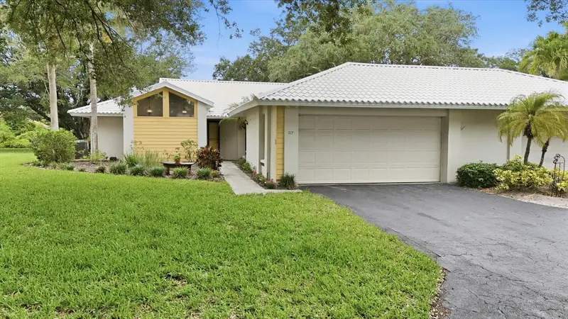 217 Southampton Dr #286, FL