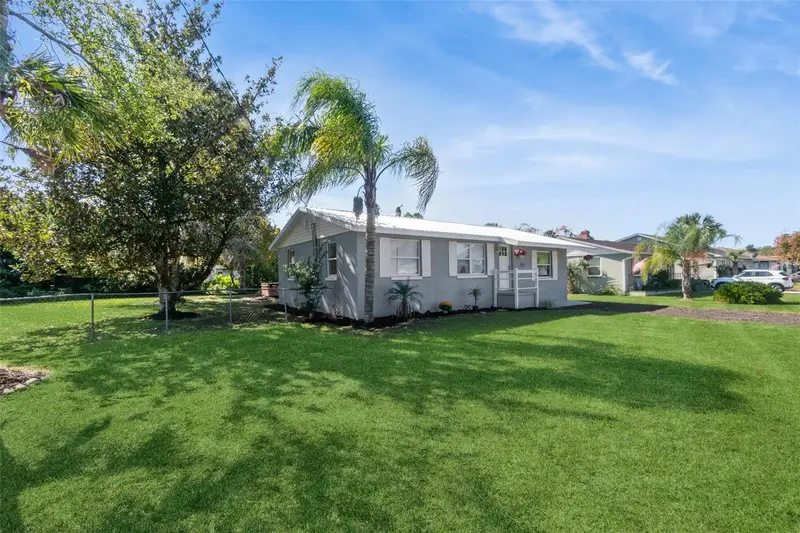 126 Kensington Rd, FL