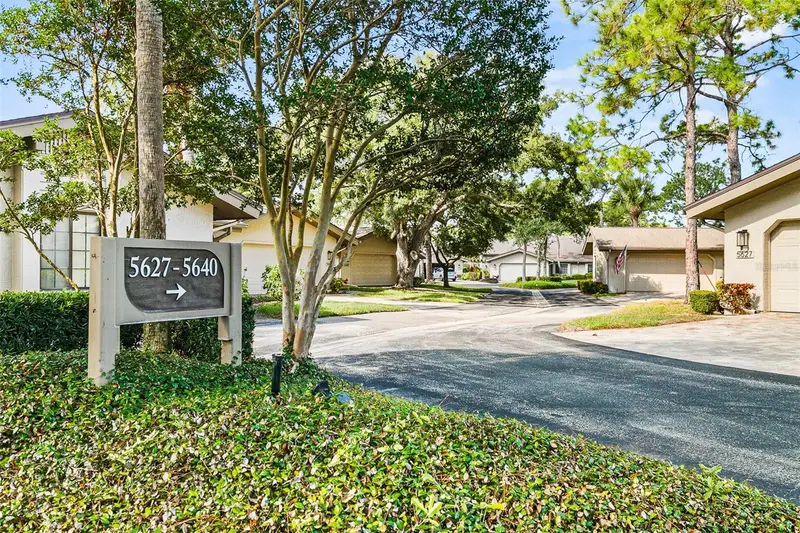5631 Pipers Waite #12, FL