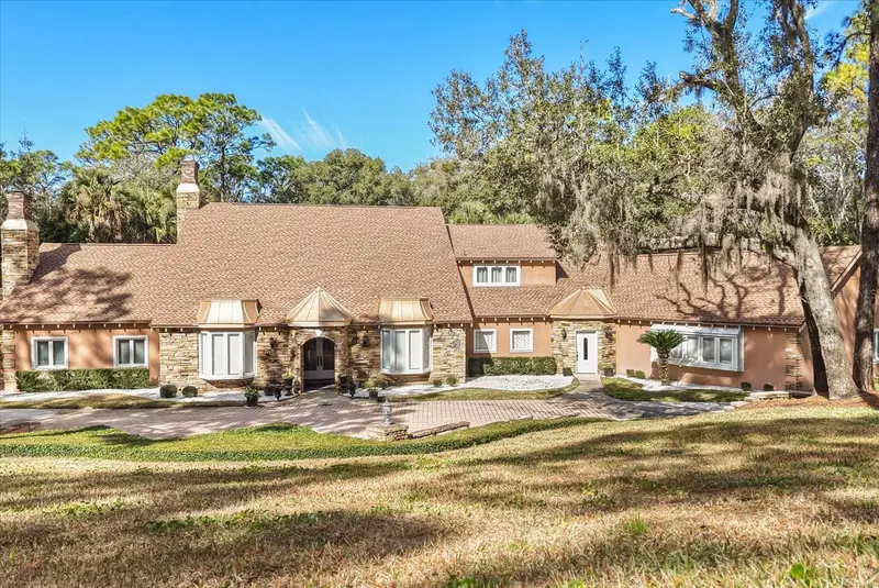 301 Magnolia Lake, FL