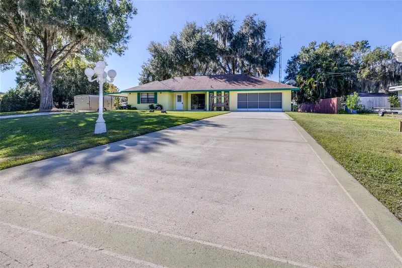 623 Racoon Ln, FL