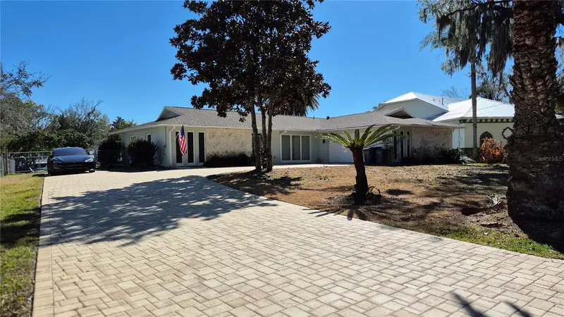 571 Nw 14th Pl, FL