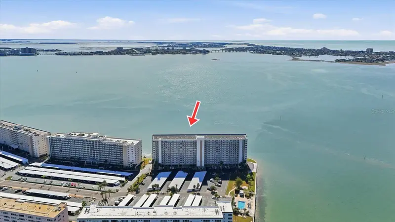 6060 Shore Blvd S #203, FL