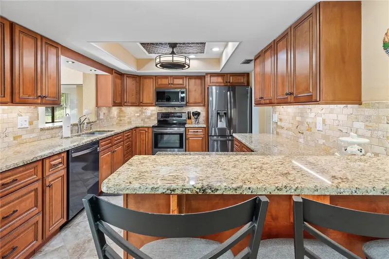 731 Canberra Rd, FL