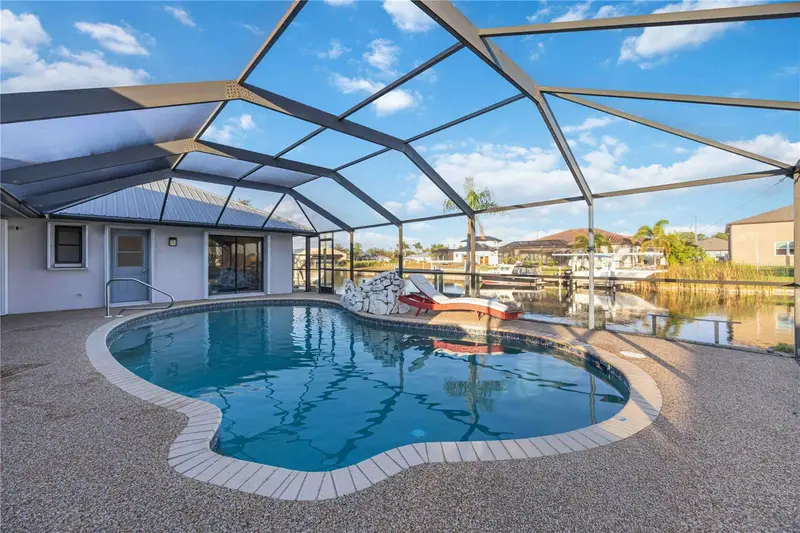 10534 Alpaca Cir, FL