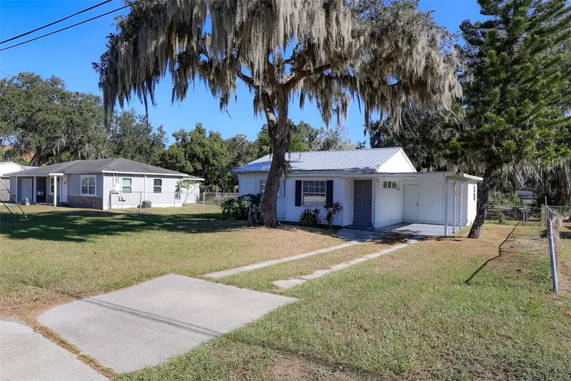 1950 E Valencia Dr, FL