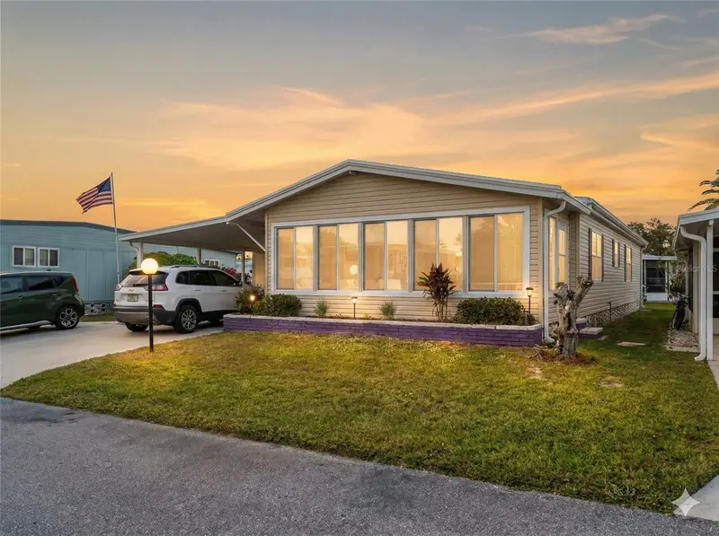154 Rarotonga Rd, FL