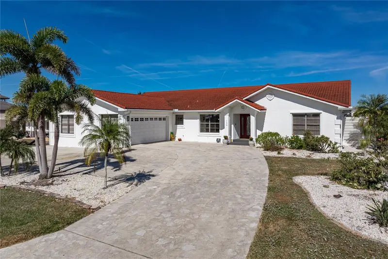 136 Creek Dr Se, FL