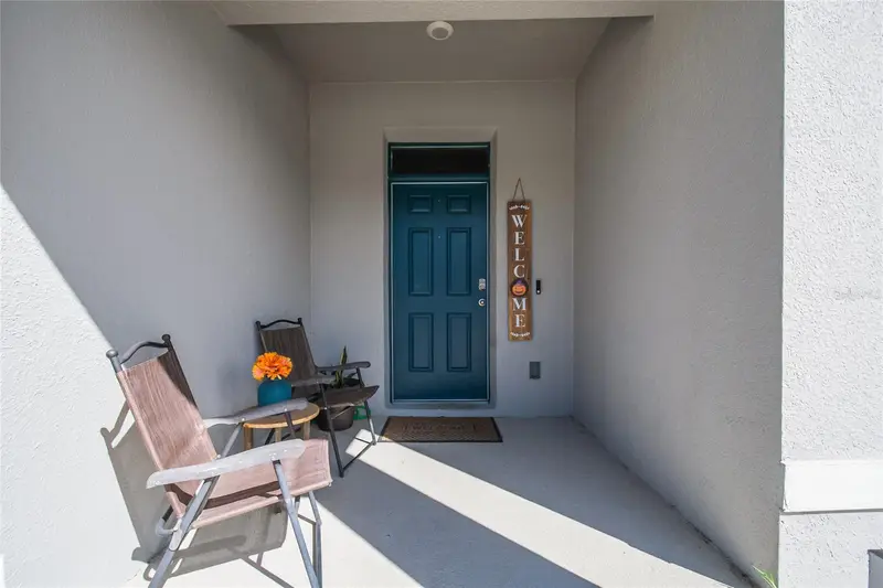 1359 Isleta Loop, FL